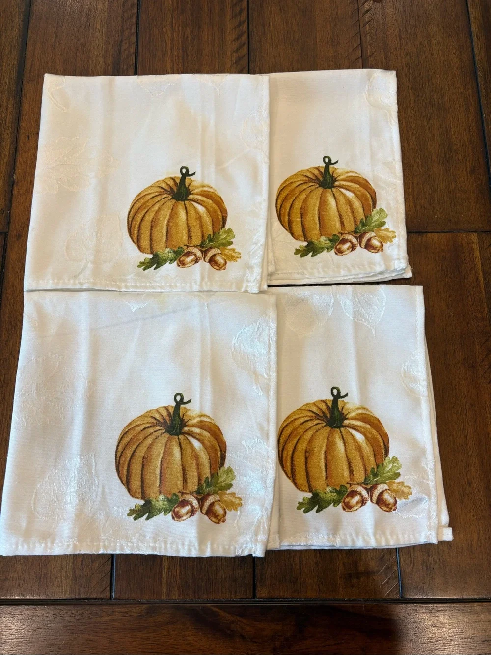 Set Of 4 Harvest Pumpkin Dinner Napkins Large Cream Embossed W/Fall Leaves
